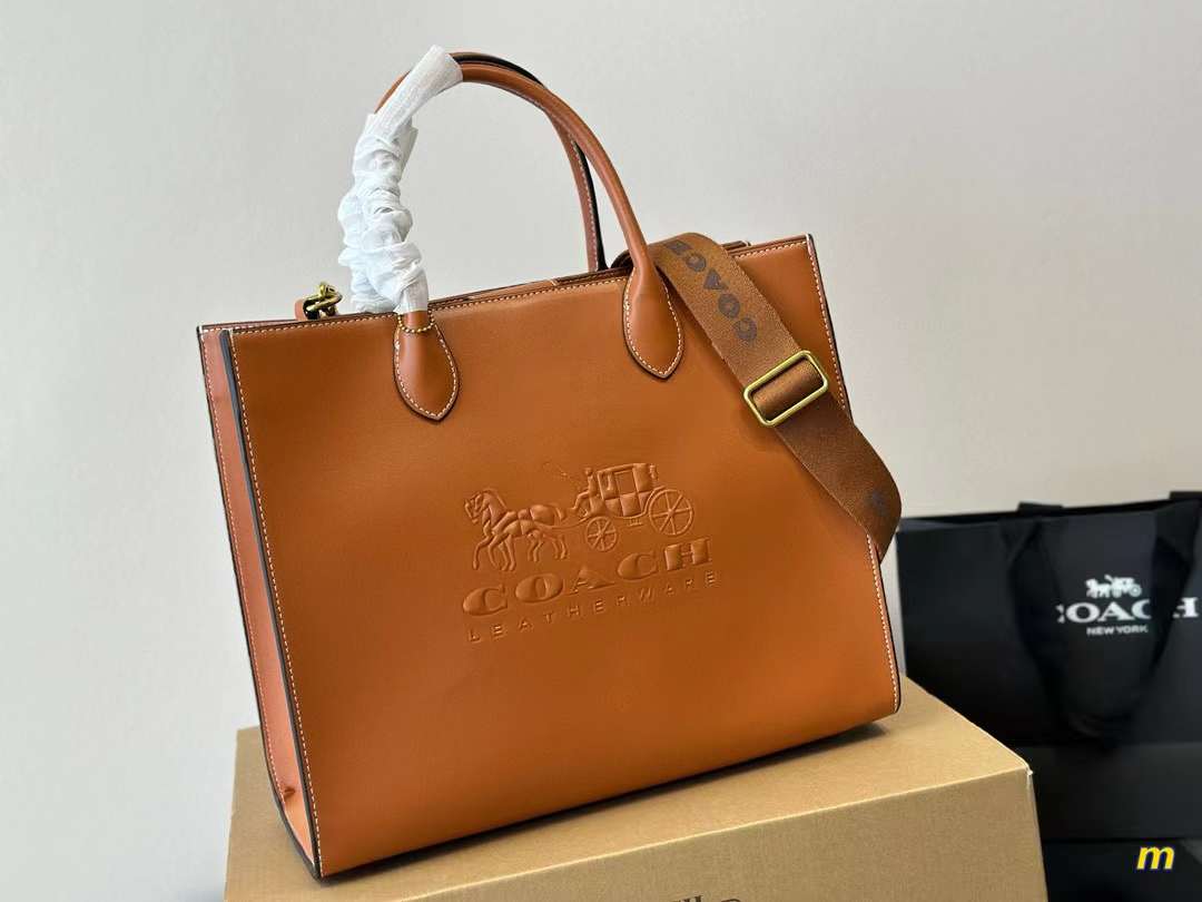 Coach コーチ メッセンジャーバッグ 35*29cm