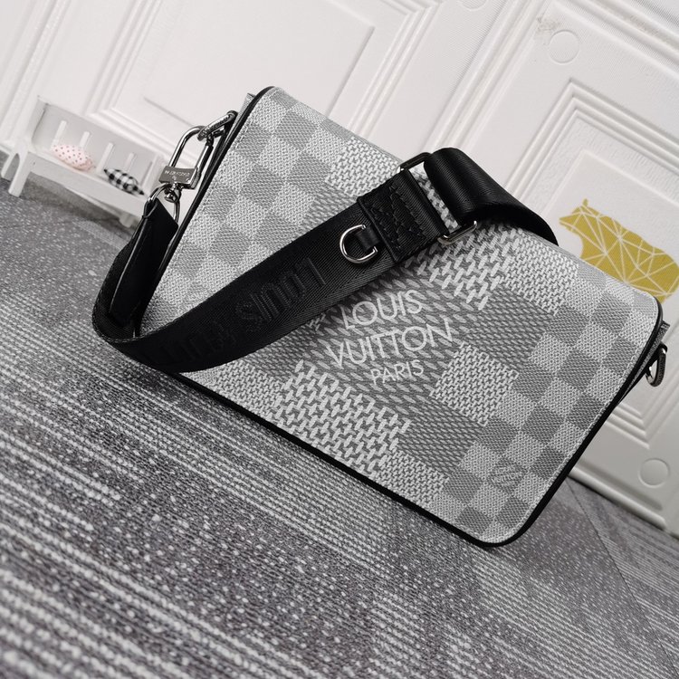 Louis Vuitton (ルイヴィトン) メッセンジャーバッグ 23.5x14x5cm - 画像 (14)