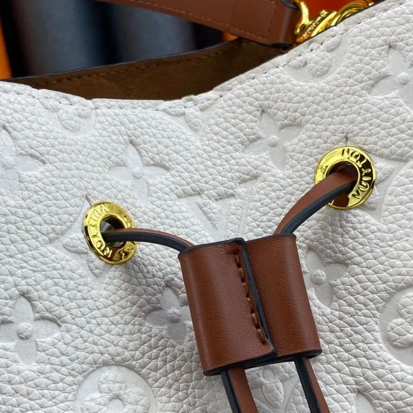 Louis Vuitton お洒落な【ネオノエバッグ MM】レザー 多用途 M45256 M45306 M44022 - 画像 (23)