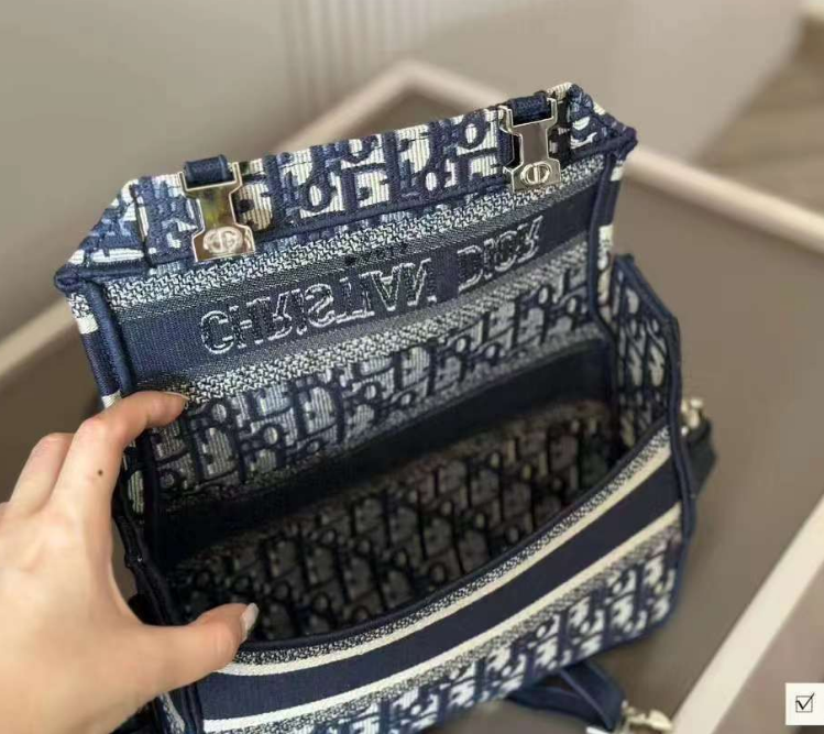 【DIOR】新作!★DIORCAMP スモールバッグ★M1241ORIW_M928 - 画像 (8)