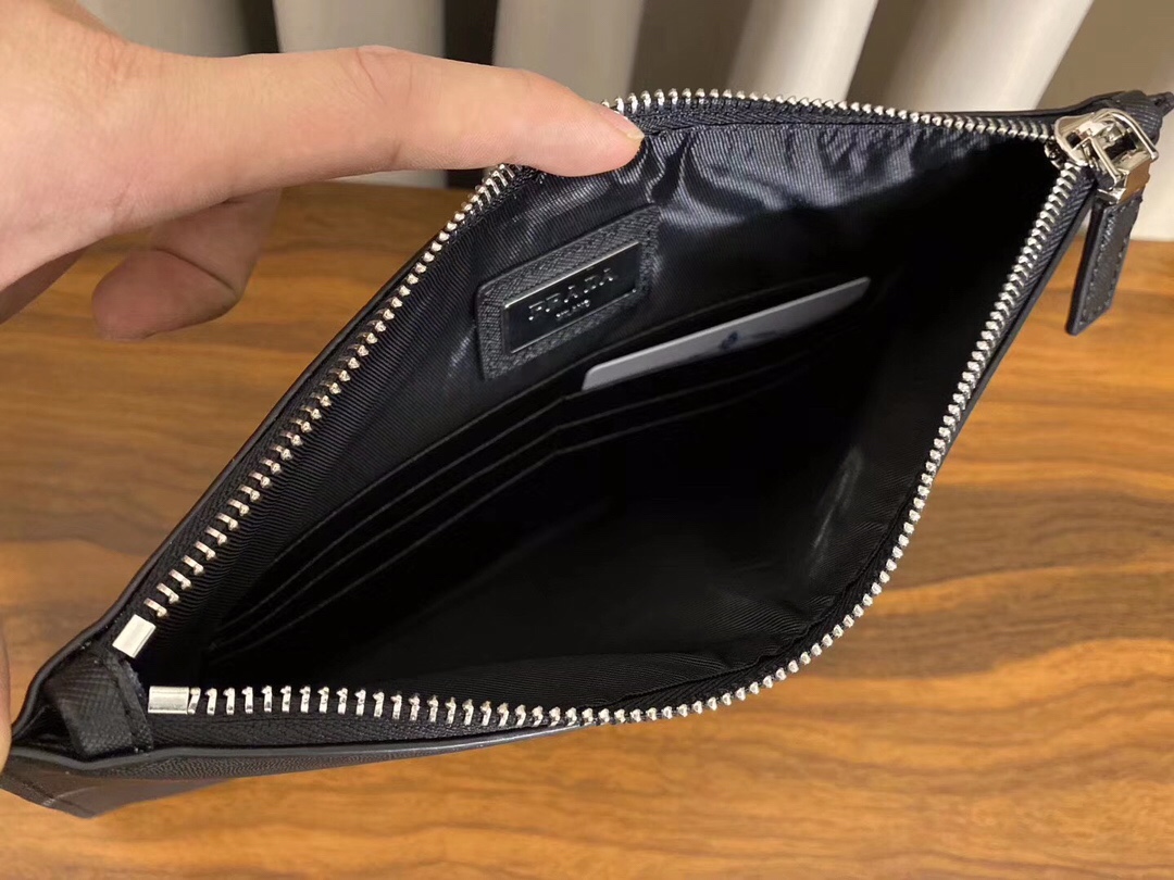 【PRADA 公式旗艦店】プラダ クラッチバッグ 当日出荷 好評に付き再入荷!28*10CM - 画像 (4)