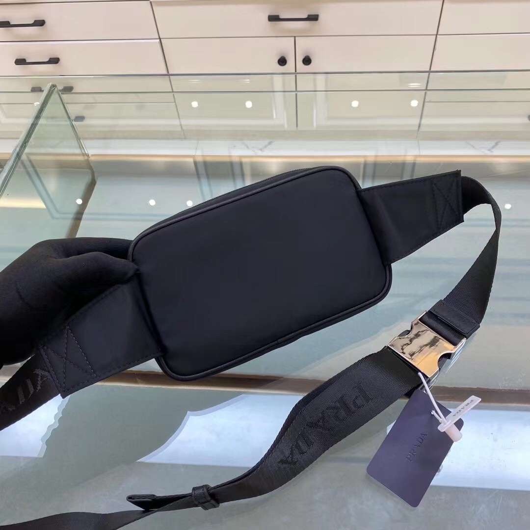 【PRADA 公式旗艦店】プラダ ウエストポーチ 当日出荷 好評に付き再入荷21*12.5*4.5CM - 画像 (2)