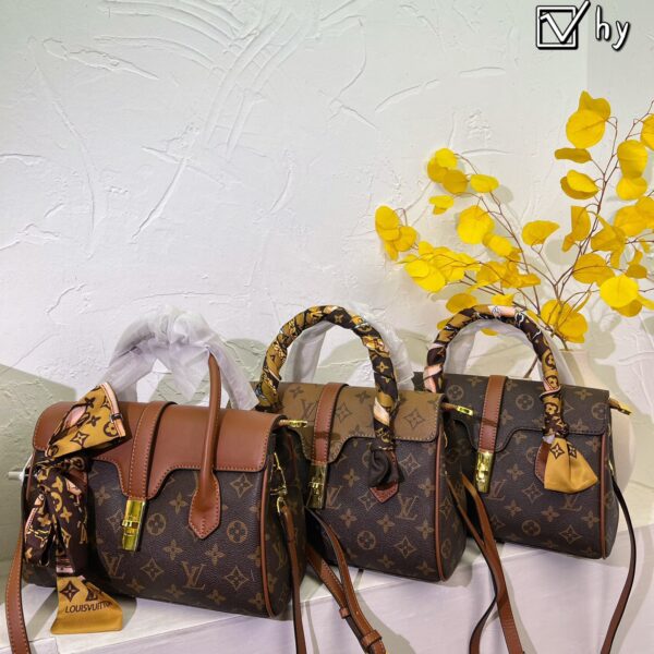 【L&V】クラシッククロスボディトート