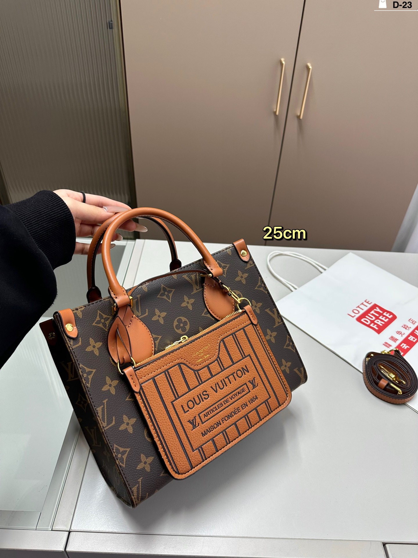 Louis Vuitton(ルイヴィトン) コストパフォーマンスの王様 onthego マミーバッグ 新モデル発売 - 画像 (30)