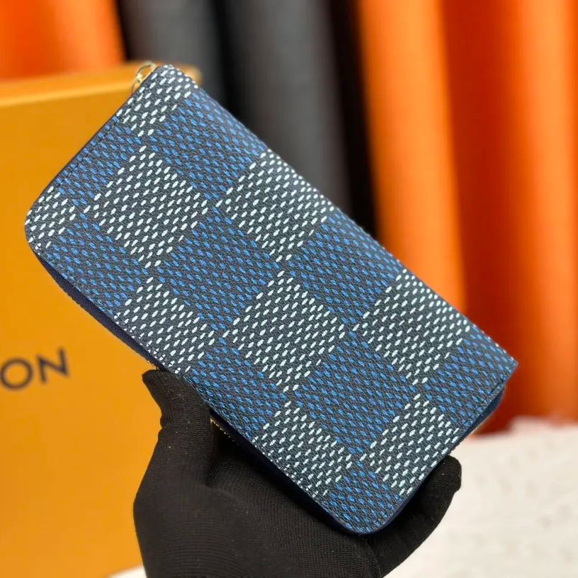 LOUIS VUITTON ダミエのチェック柄をベースにしたメゾンオリジナル柄 N40675 - 画像 (2)