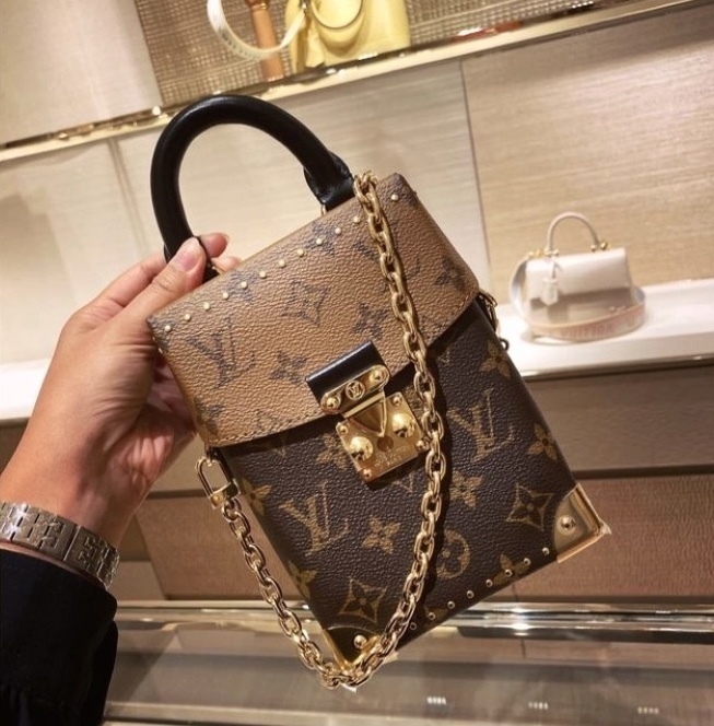 ★LOUIS VUITTON★カメラバッグ M82465 - 画像 (2)