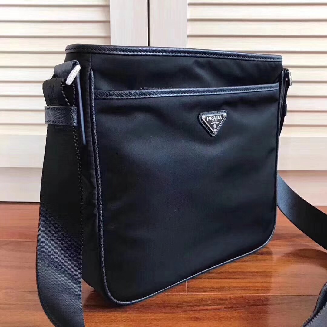 【PRADA 公式 旗艦店】プラダ 斜めがけバッグ 当日出荷 好評に付き再入荷!27*25.5*6CM - 画像 (3)