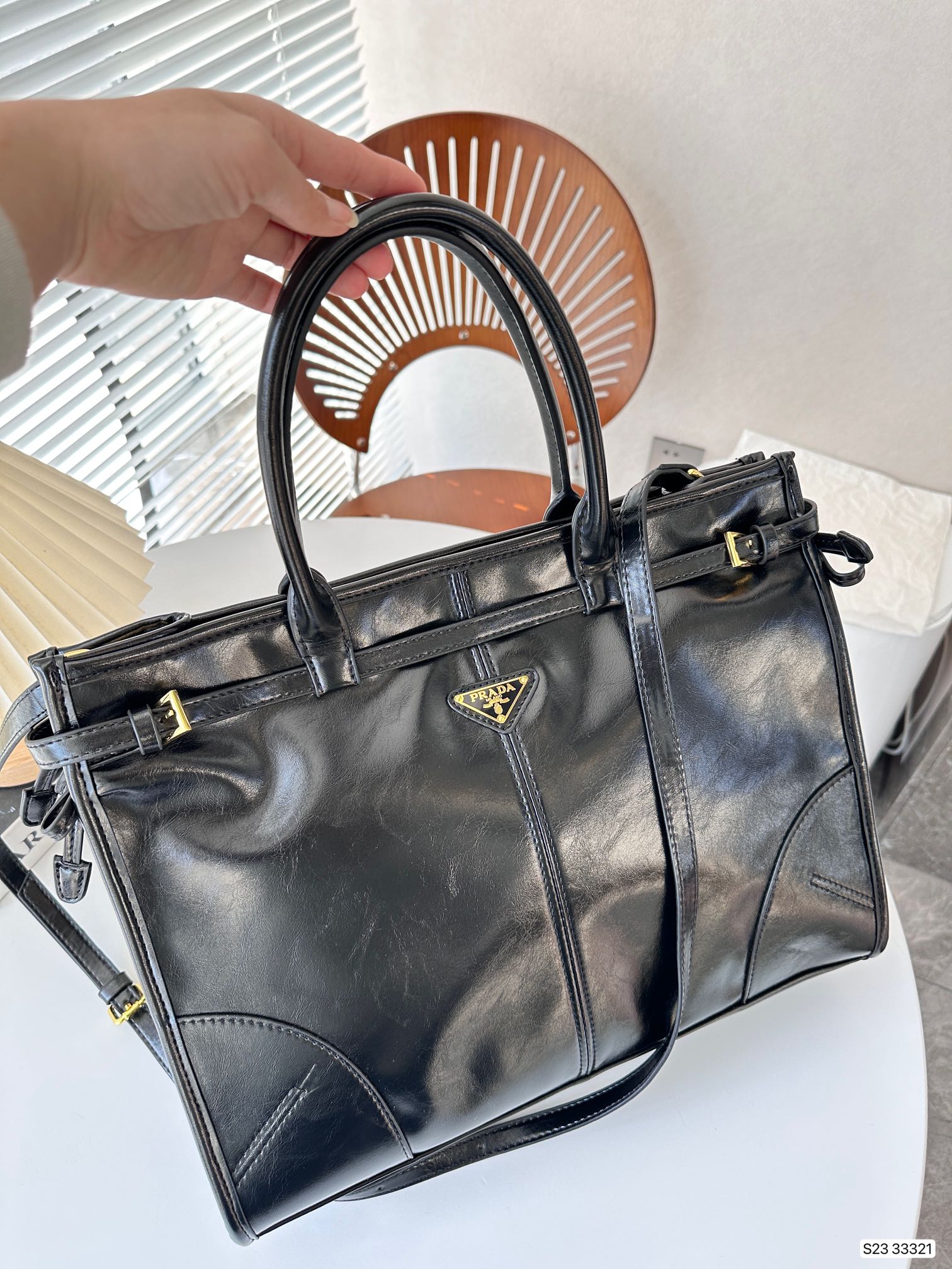 【PRADA 公式旗艦店】 プラダ 斜めがけバッグ当日出荷 好評に付き再入荷38*30CM - 画像 (8)