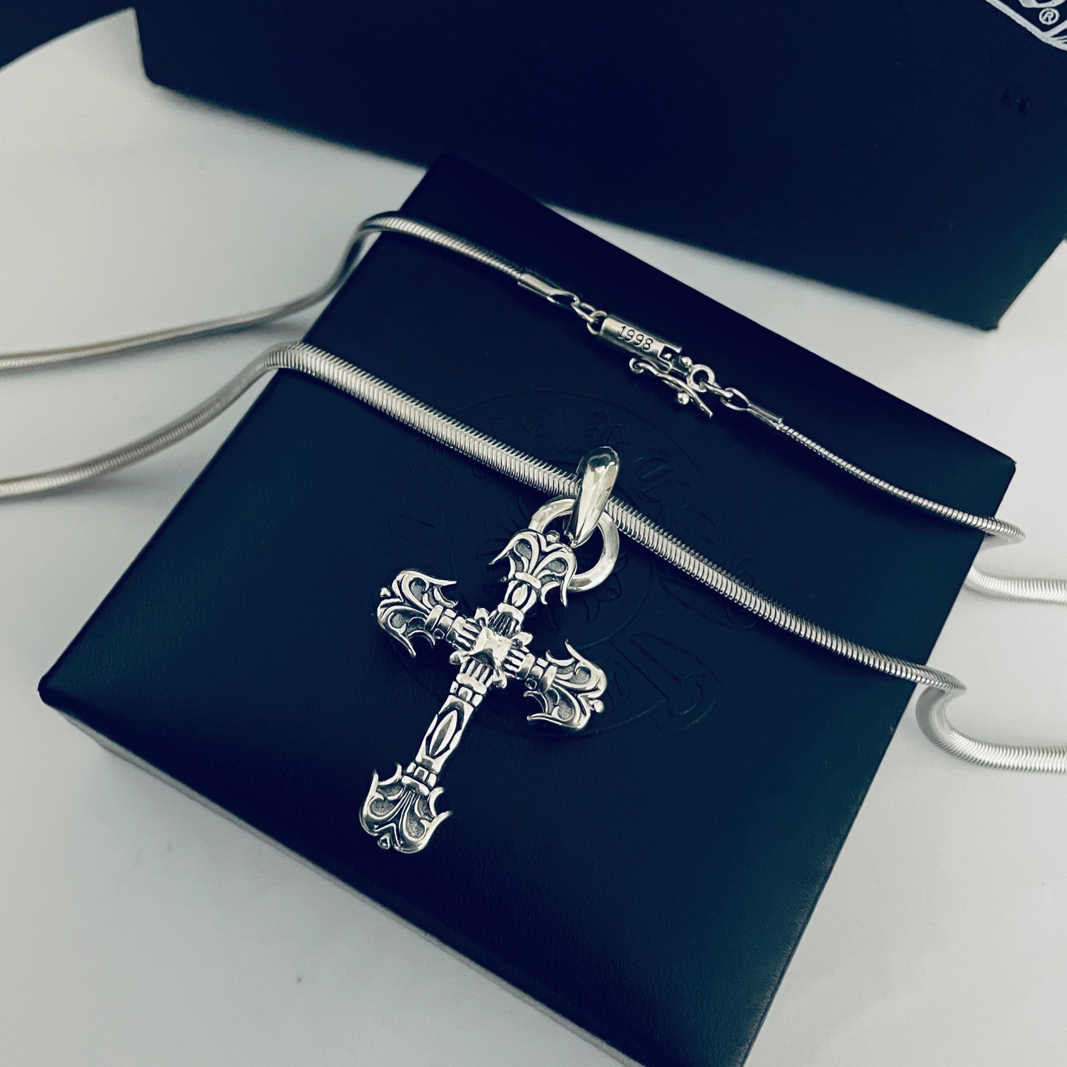 【CHROME HEARTS】クロムハーツ、新しいネックレス万能シンプルファッションオーナメント - 画像 (3)