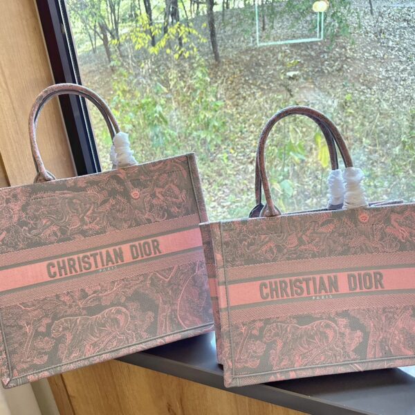 Dior ピンク 動物園の刺繍 トート