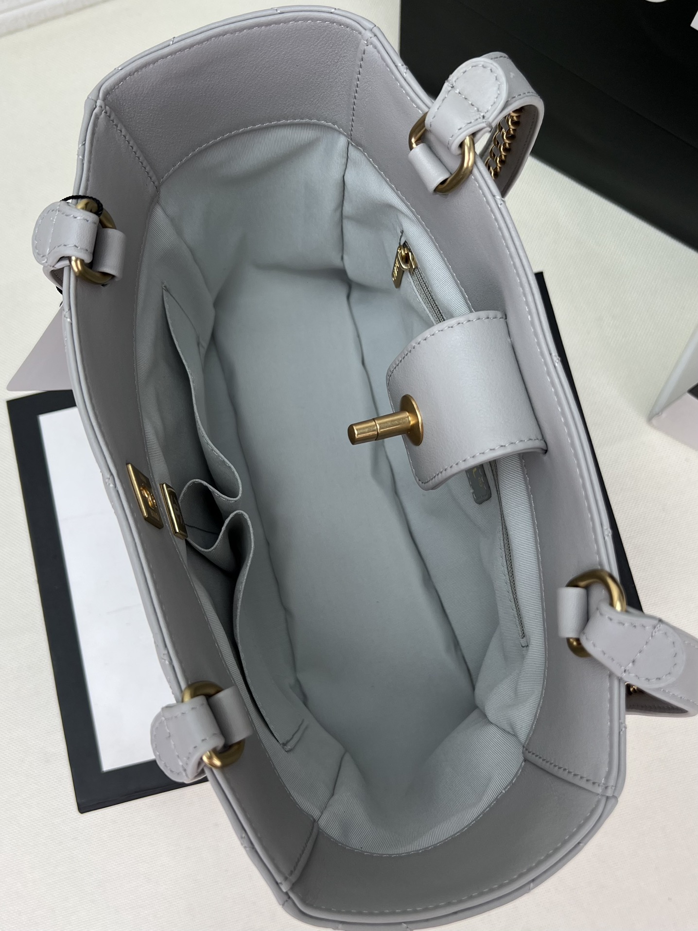 Chanel SHOPPING BAG AS3508 - 画像 (5)