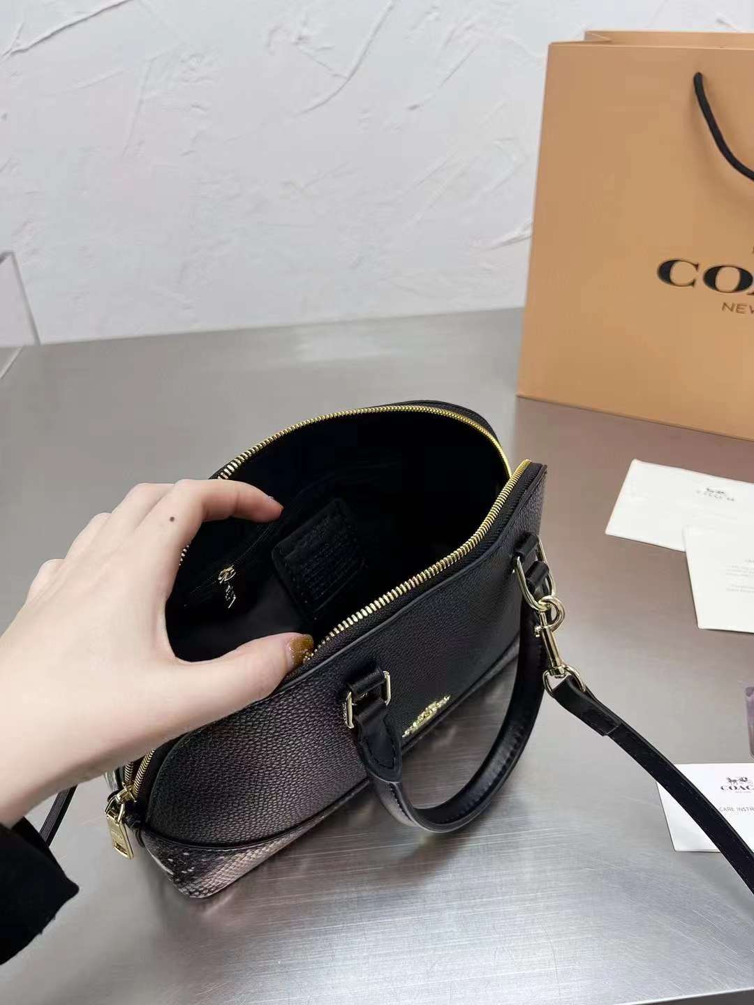 Coach コーチ メッセンジャーバッグ 26*19*10cm - 画像 (9)