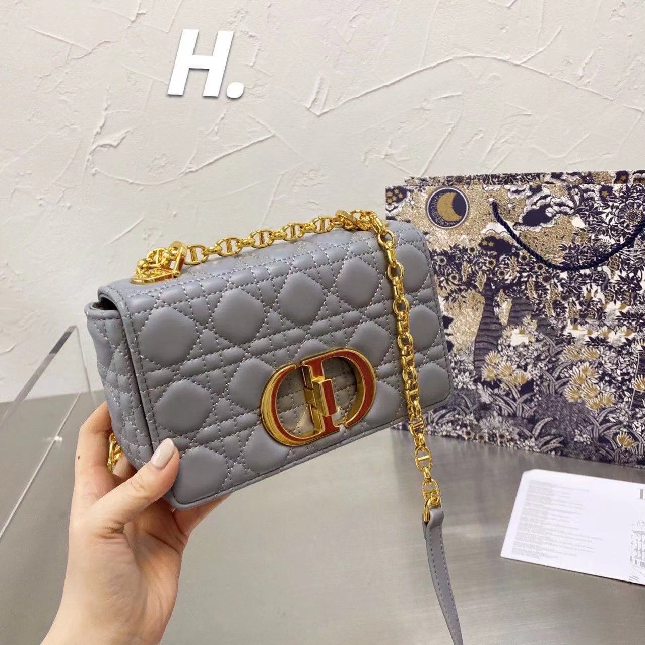 新作 DIOR CARO スモールバッグ カナージュ ソフトカーフスキン - 画像 (5)