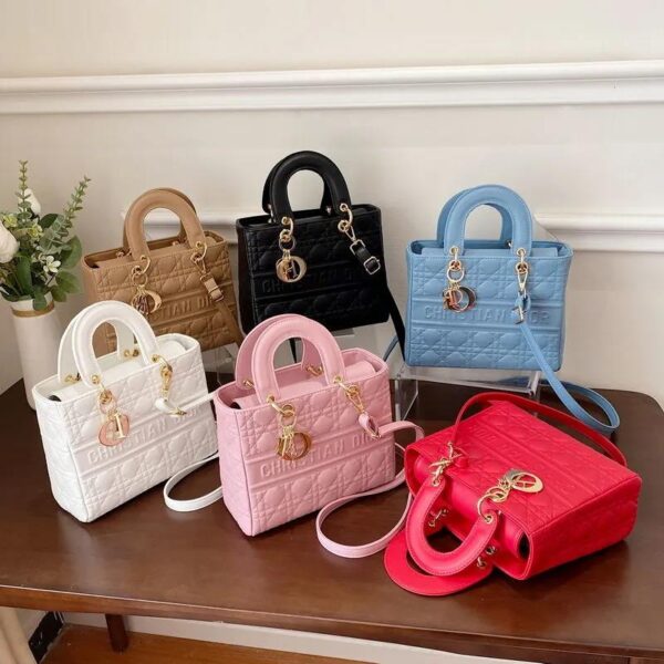 🔥Dブランドファッション レトロなエンボスハンドバッグ👜【50%OFF+代金引換送料無料】