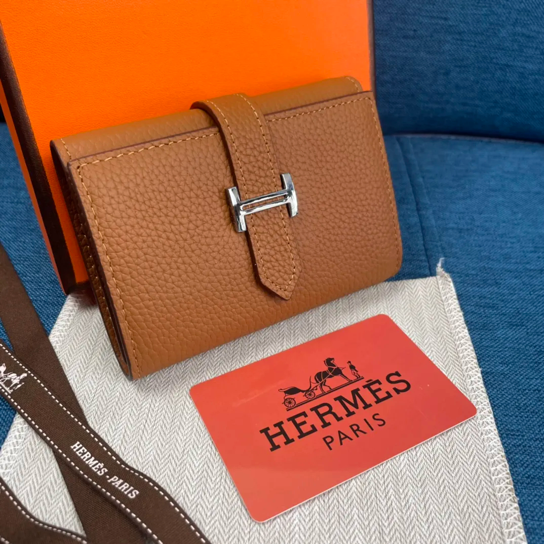 HERMÈS 三つ折り財布 8カラー 10X12CM - 画像 (16)
