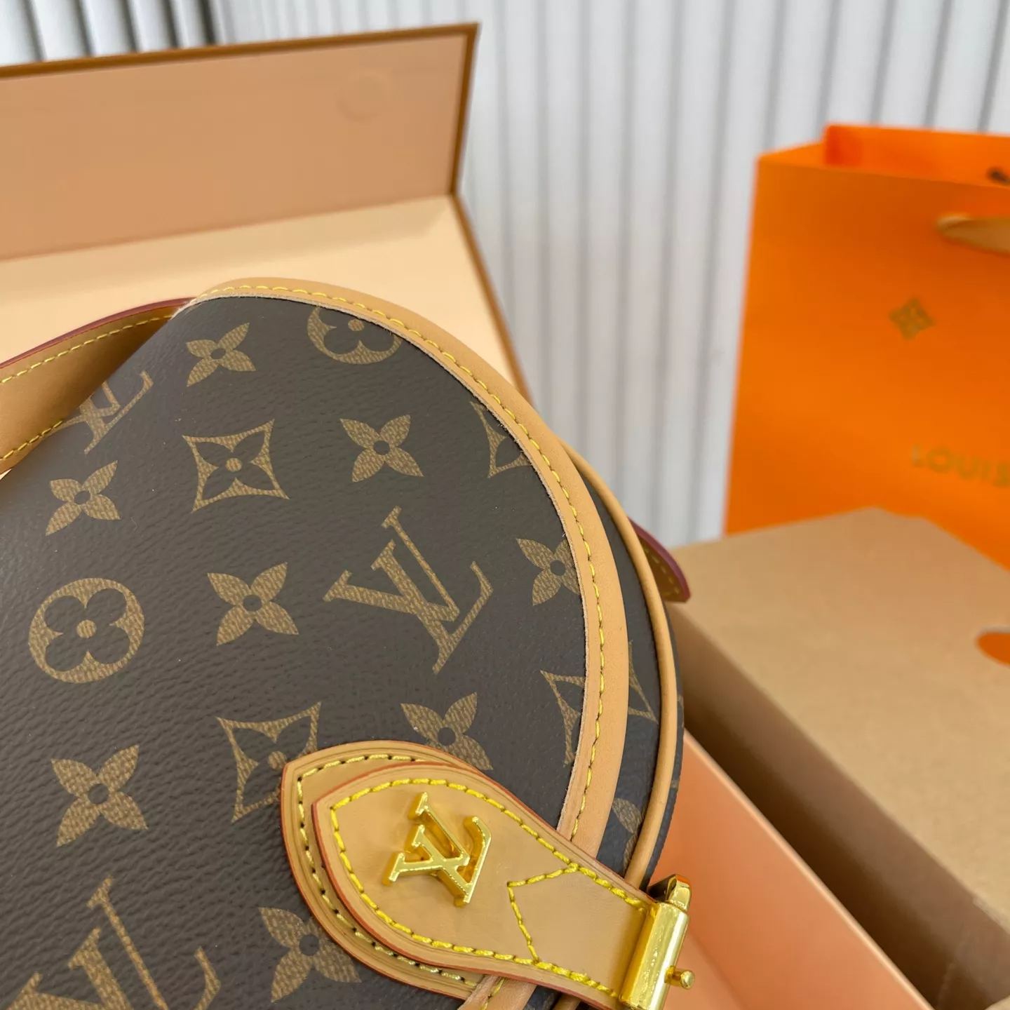 大人気☆Louis Vuitton 子豚の鞍包みTambourin - 画像 (3)