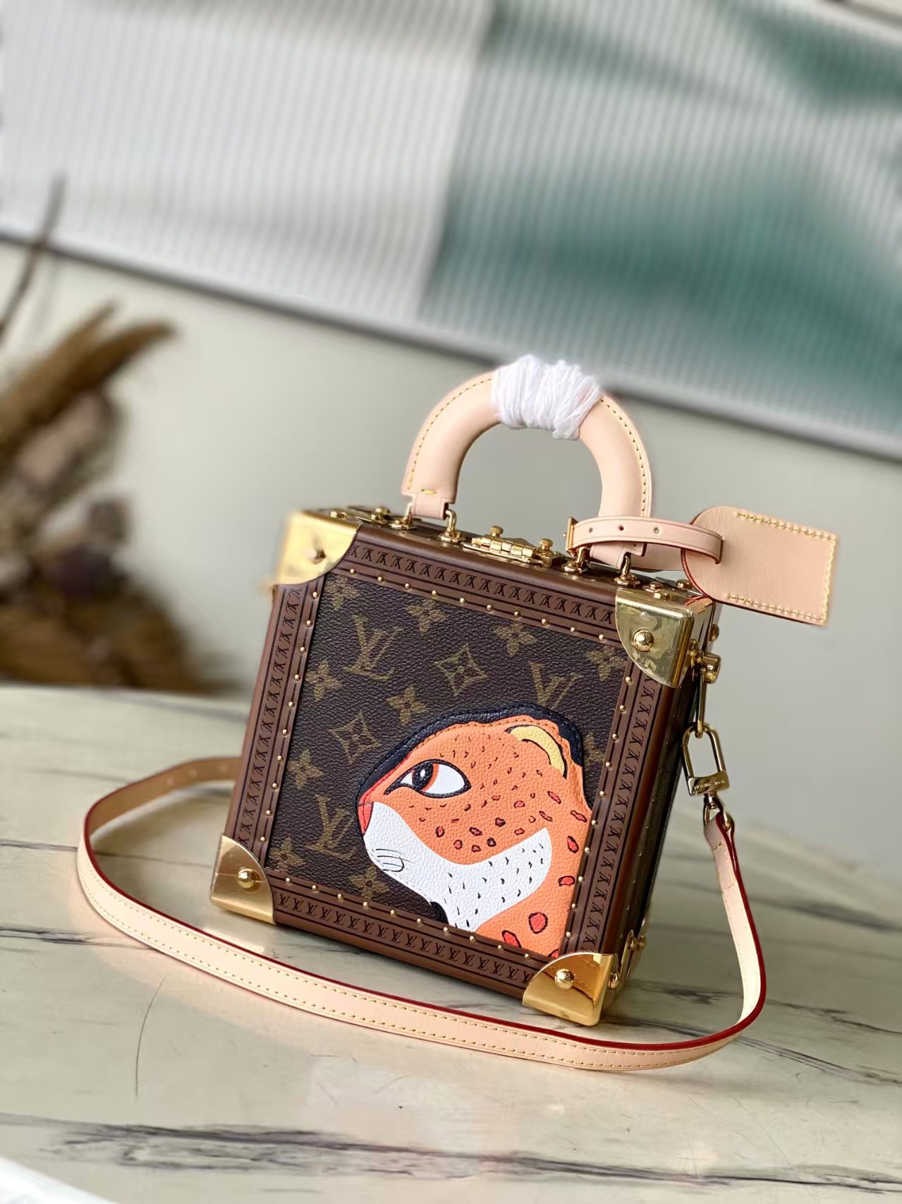 LouisVuitton モノグラムキャンバスボディにグレイン牛革のレオパードパッチ付き M47203 M40780 - 画像 (16)
