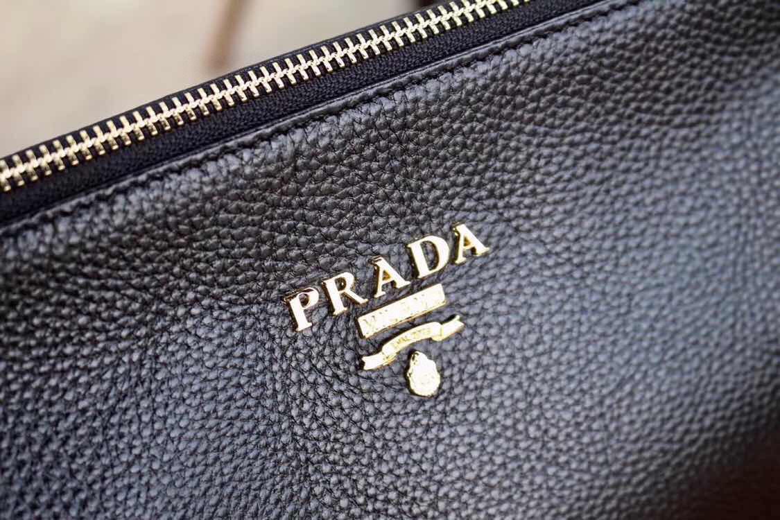【PRADA 公式 旗艦店】プラダ クラッチバッグ当日出荷 好評に付き再入荷!28*18.5*3CM - 画像 (8)