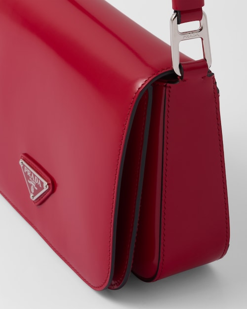 大人気!雑誌「VIVI」に掲載!藤田ニコルの愛用ブランドの新作バッグが掲載されたブラックレザーショルダーバッグ 大人の女性へ - 画像 (14)