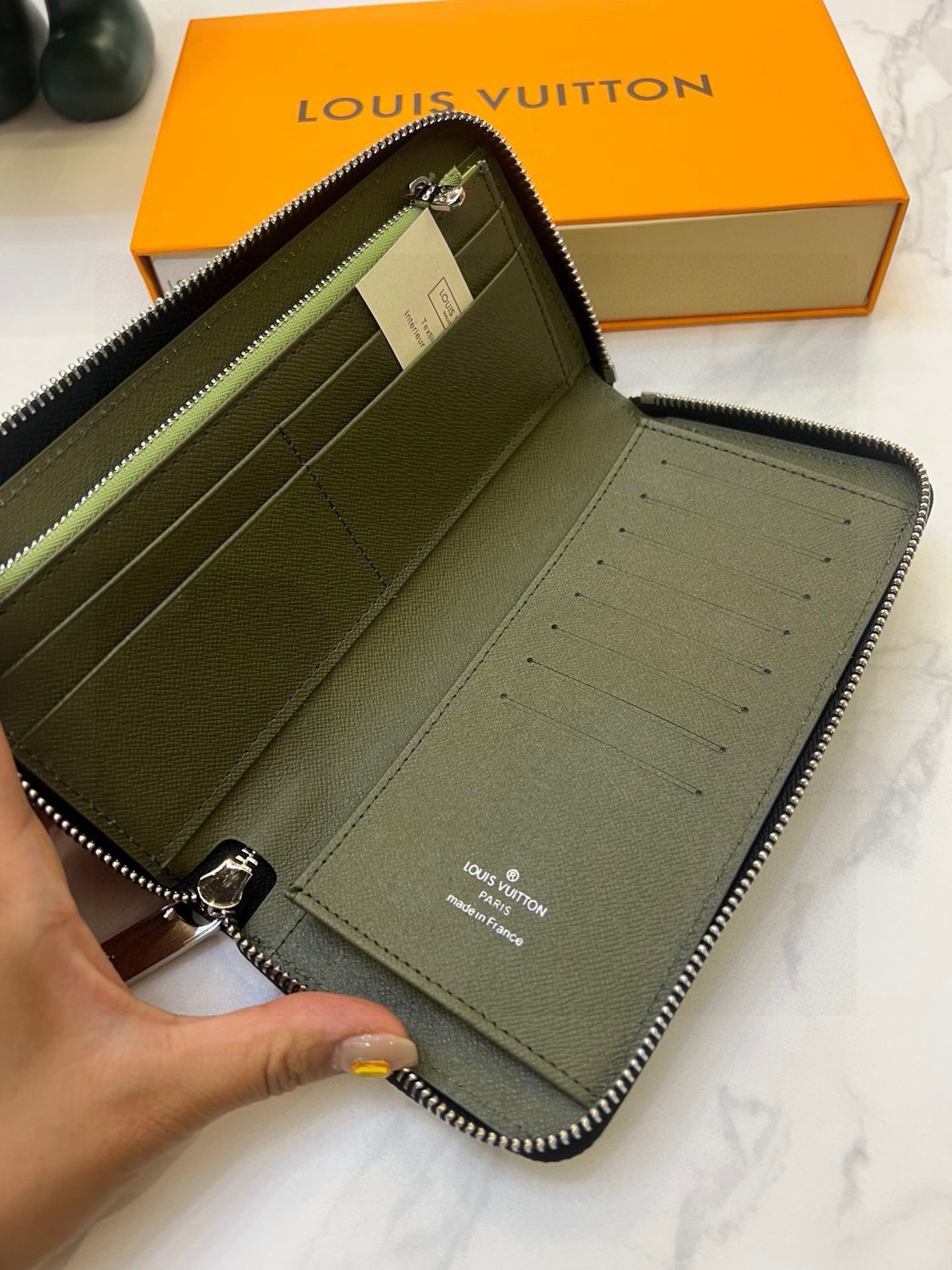 ☆Louis Vuitton☆ 新しいスタイルのウォレットジッパーバッグ - 画像 (9)