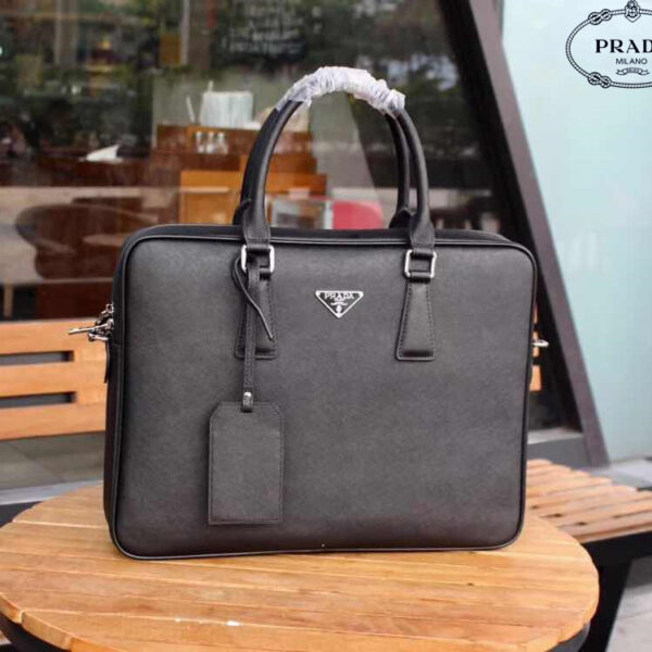 【PRADA 公式旗艦店】プラダ ブリーフケース当日出荷 好評に付き再入荷！39*30*6.5CM