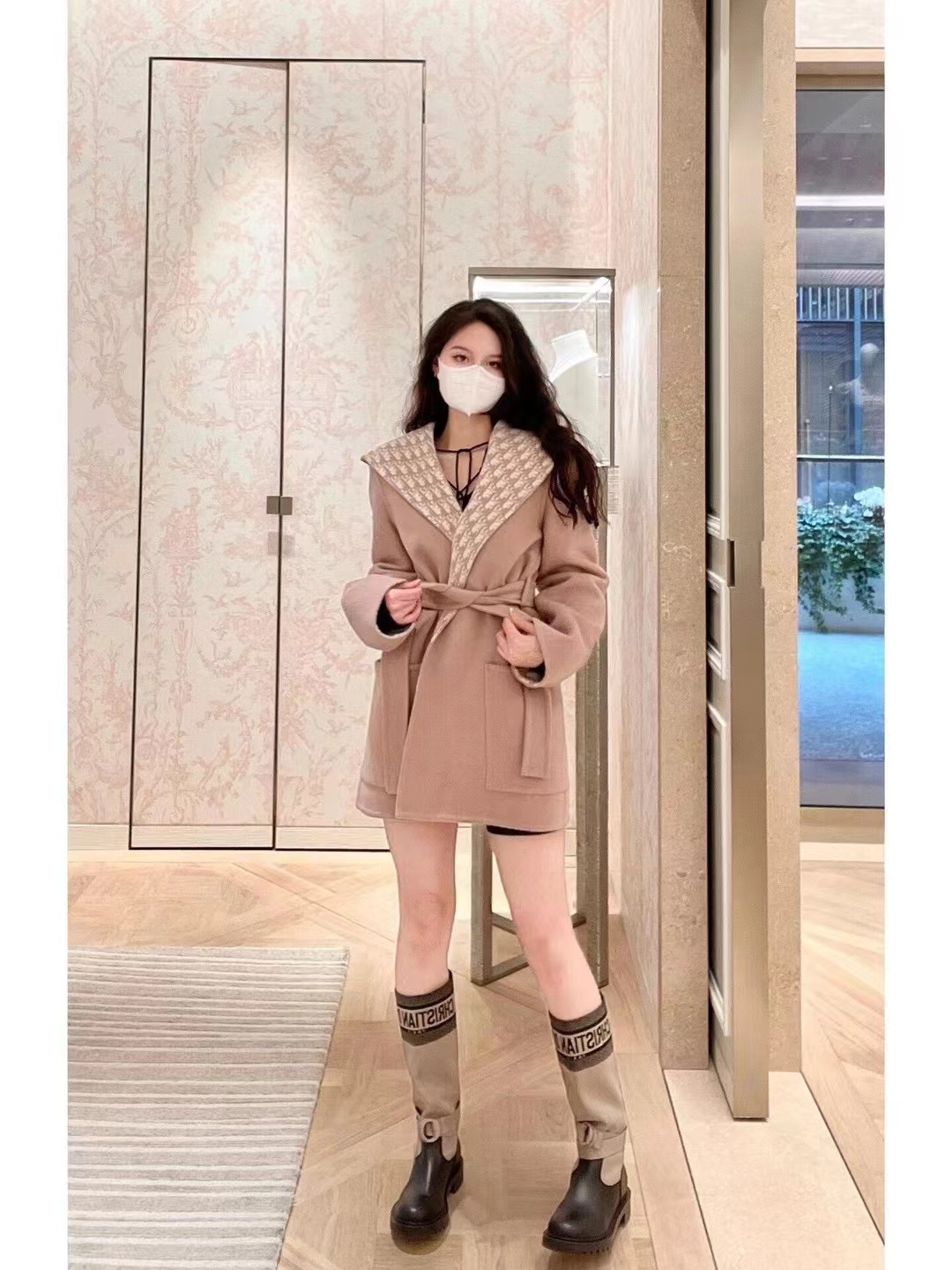 Dior襟付きのタイトベルトコート【50%オフ+送料無料】 - 画像 (15)