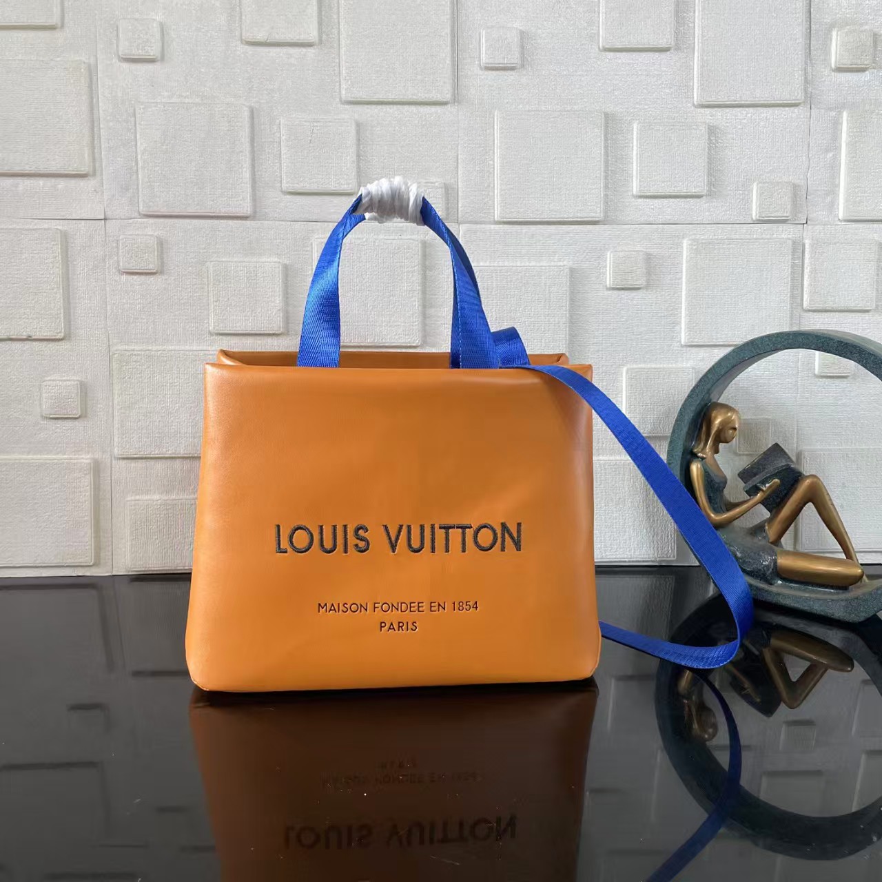 人気!!【LOUIS VUITTON】ルイ・ヴィトン 2024新製品ハンドバッグ M24457 - 画像 (8)