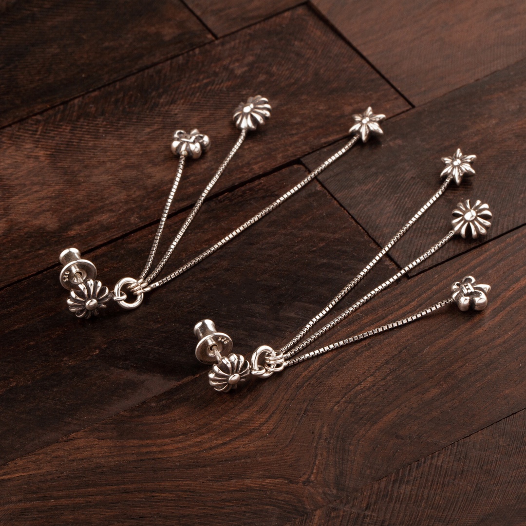 【CHROME HEARTS】 クロムハーツ ファッションスタイルのイヤリング - 画像 (2)