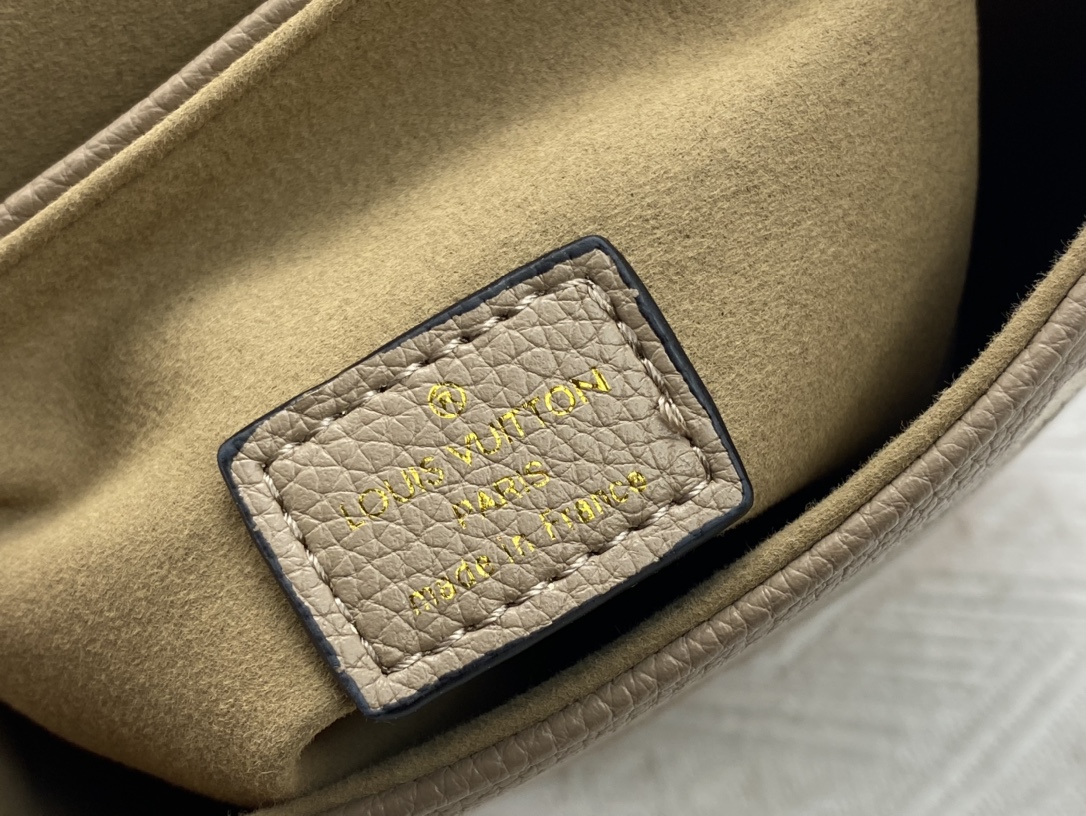 Louis Vuitton◇新しい小さなバックパックが発売されました M80738 80783 45764 81353 - 画像 (46)