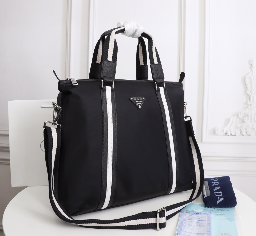 【PRADA 公式旗艦店】プラダ ハンドバッグ 当日出荷 好評に付き再入荷!40*36*13CM - 画像 (3)