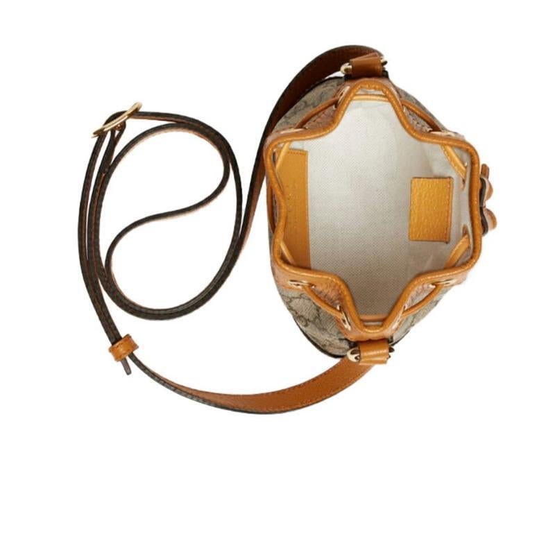 【GUCCI×KAIジョイントモデル】グッチテディベアプリントキャンバス&レザー巾着バケットバッグミニベージュ/エボニー - 画像 (4)