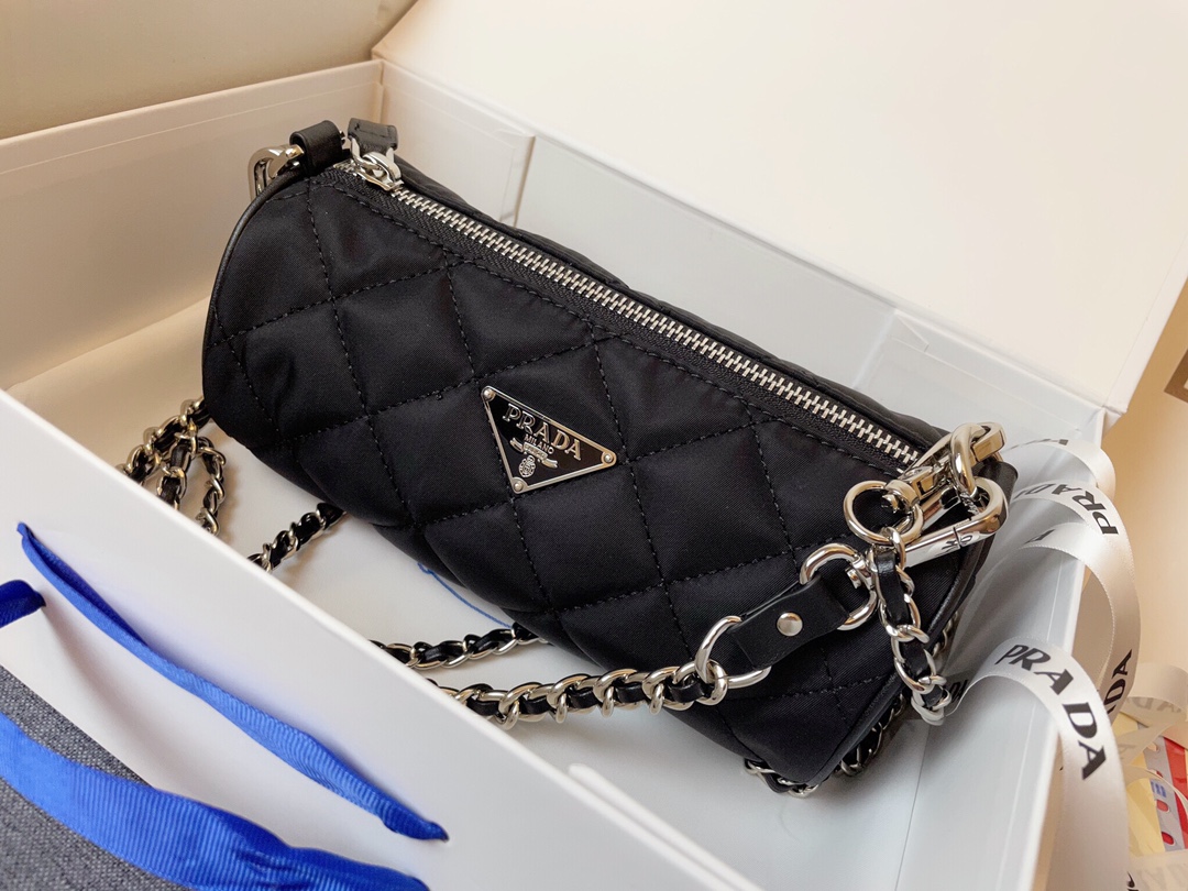 【PRADA 公式旗艦店】プラダ 斜めがけバッグ 当日出荷 好評に付き再入荷!21*11CM - 画像 (3)