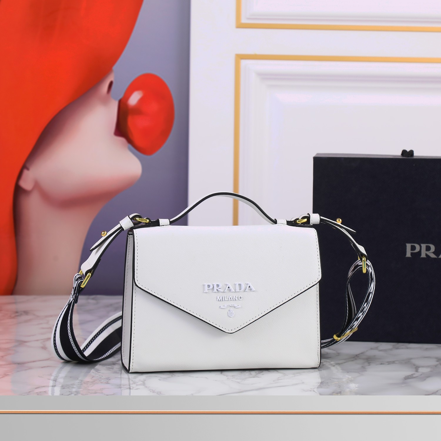 【PRADA 公式旗艦店】プラダ 斜めがけバッグ 当日出荷 好評に付き再入荷!21*14*6.5CM - 画像 (2)