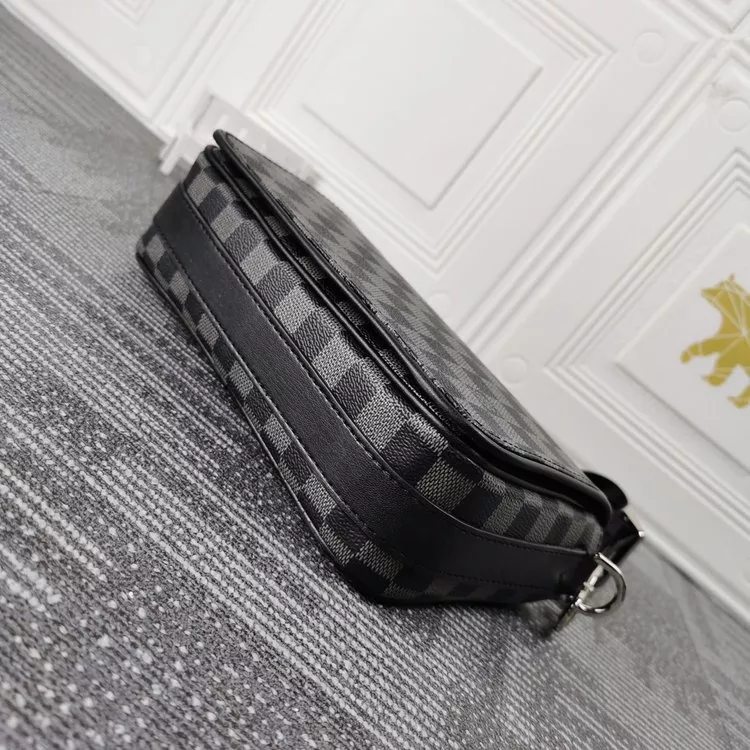 LOUIS VUITTON ルイヴィトン メッセンジャーバッグ 23.5X14X5CM - 画像 (26)