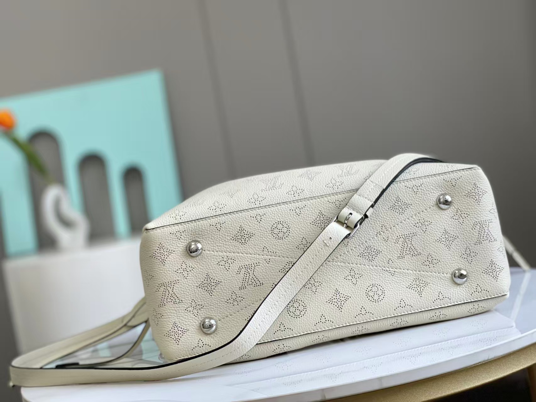 LOUIS VUITTON ルイ・ヴィトン ベラ トートM59200 - 画像 (4)