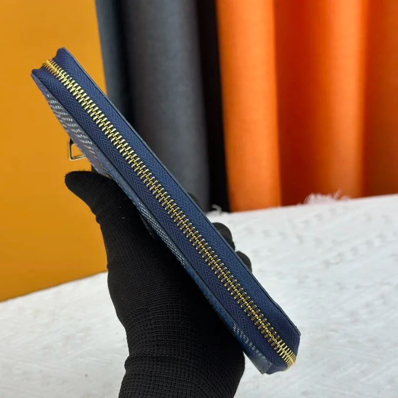 LOUIS VUITTON ダミエのチェック柄をベースにしたメゾンオリジナル柄 N40675 - 画像 (6)