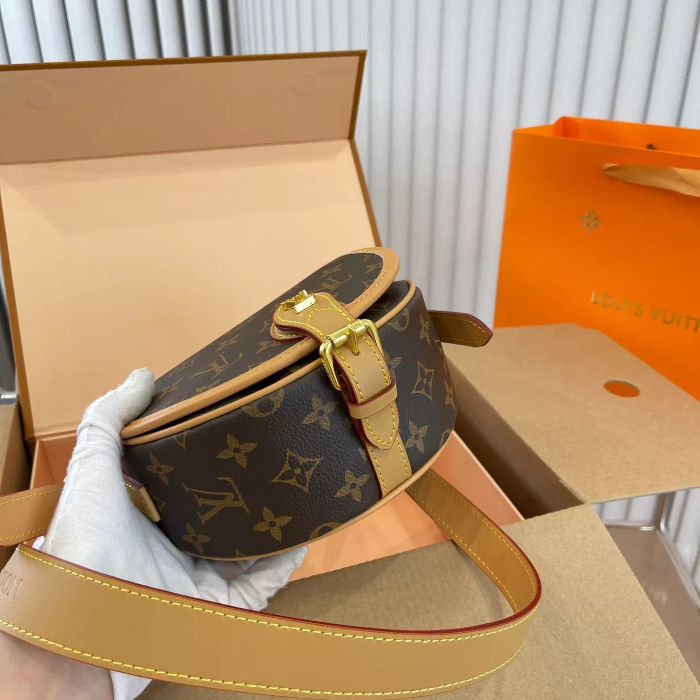 大人気☆Louis Vuitton 子豚の鞍包みTambourin - 画像 (5)