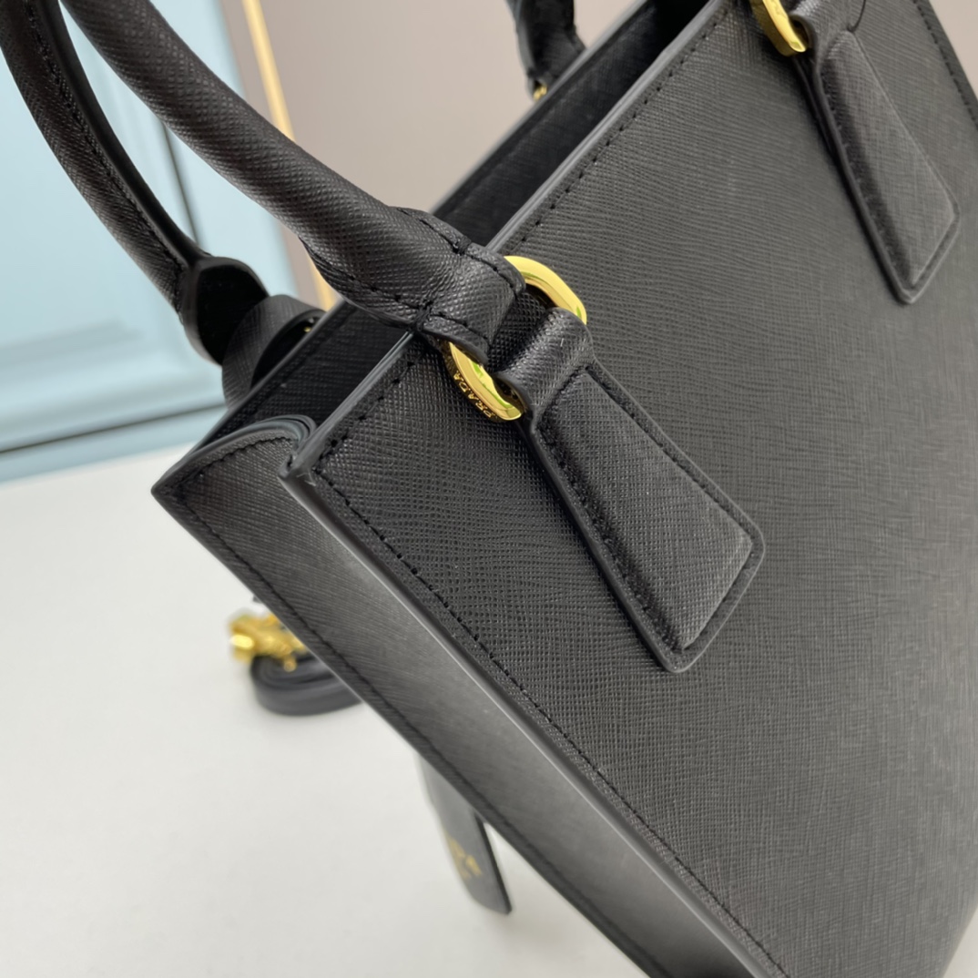 【 PRADA 公式 旗艦店】 プラダ ハンドバッグ 当日出荷 好評に付き再入荷!17*19*6CM - 画像 (8)