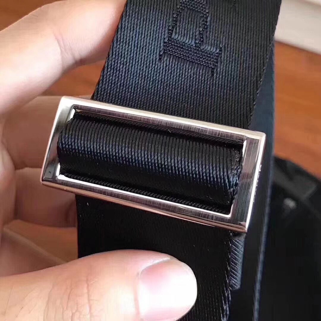 【PRADA 公式 旗艦店】プラダ 斜めがけバッグ 当日出荷 好評に付き再入荷!27*25.5*6CM - 画像 (6)