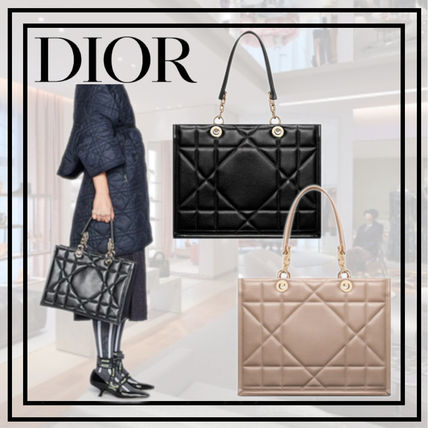 【DIOR】★高級感漂うデザイン★DIOR ESSENTIAL ミディアムトートバック【バッグ】