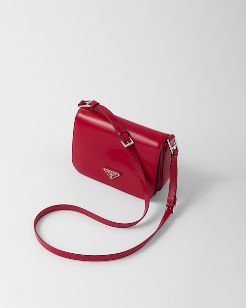 大人気!雑誌「VIVI」に掲載!藤田ニコルの愛用ブランドの新作バッグが掲載されたブラックレザーショルダーバッグ 大人の女性へ - 画像 (12)