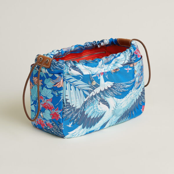 フォービ 25 クラッチバッグ