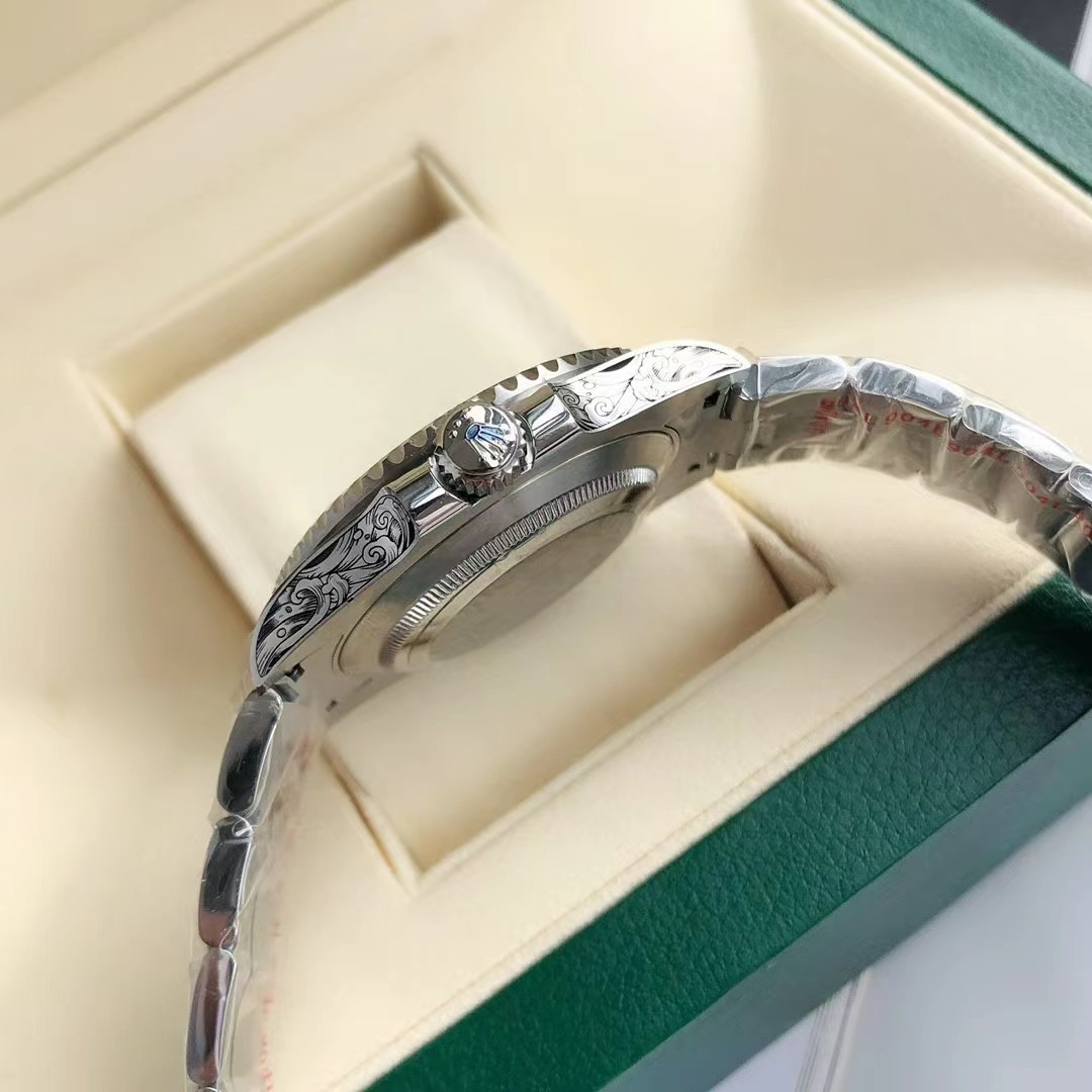 ロレックス サブマリーナーデイト 彫金 116610LV/116610LN - 画像 (11)