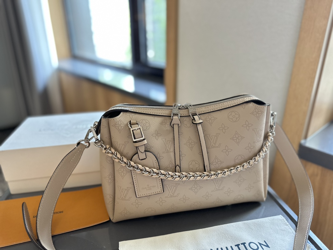 Louis Vuitton◇Lv ベラ トートバッグ - 画像 (11)