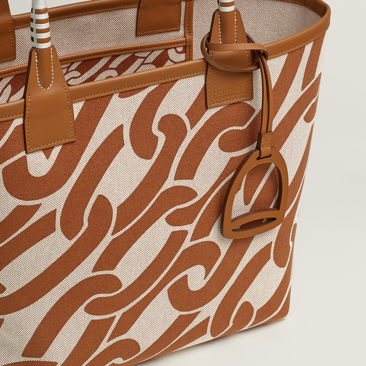 スティープル 28ハンドバッグ - 画像 (4)