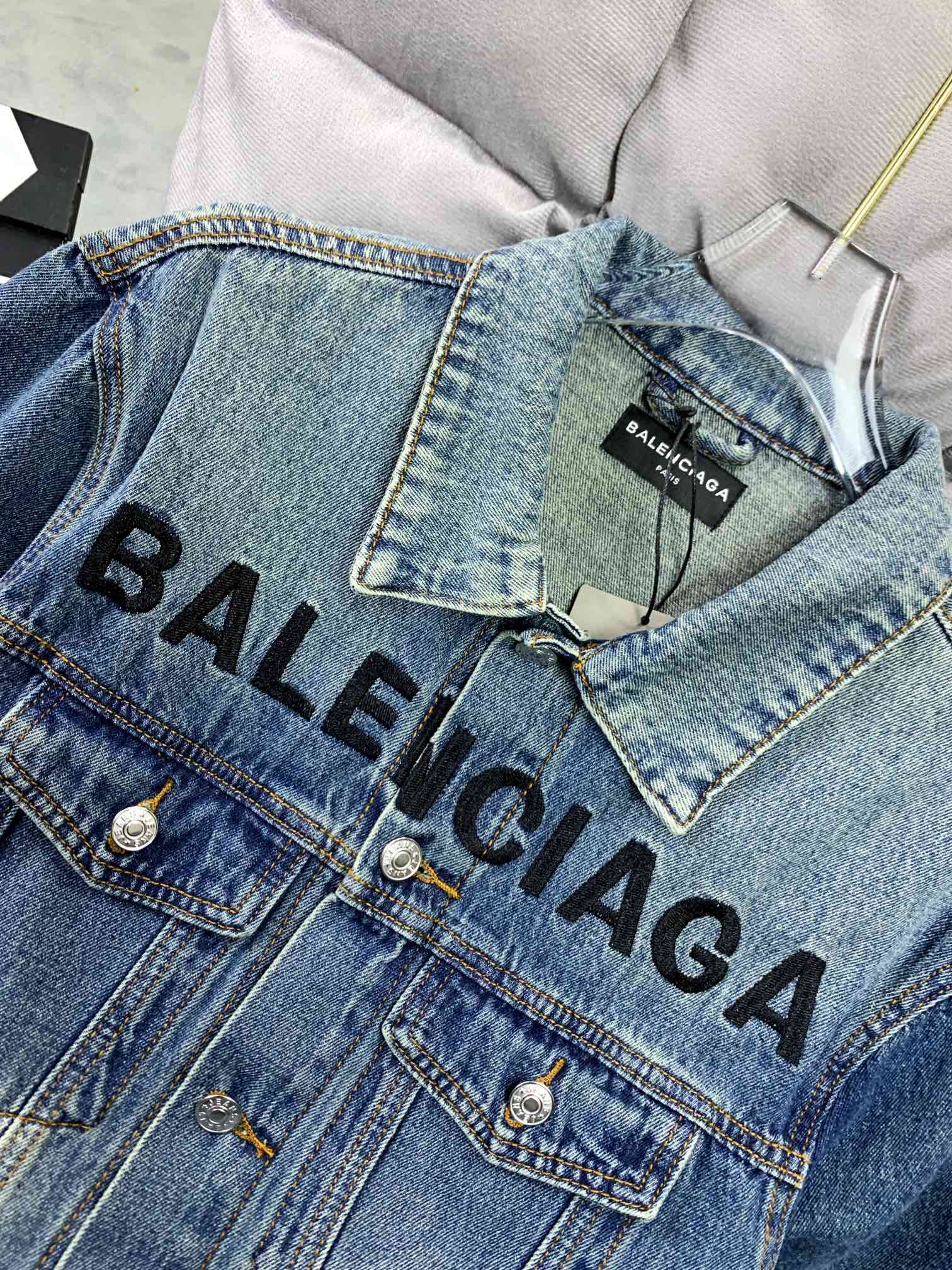 【BALENCIAGA】バレンシアガの新しい刺繍デニムジャケット - 画像 (10)