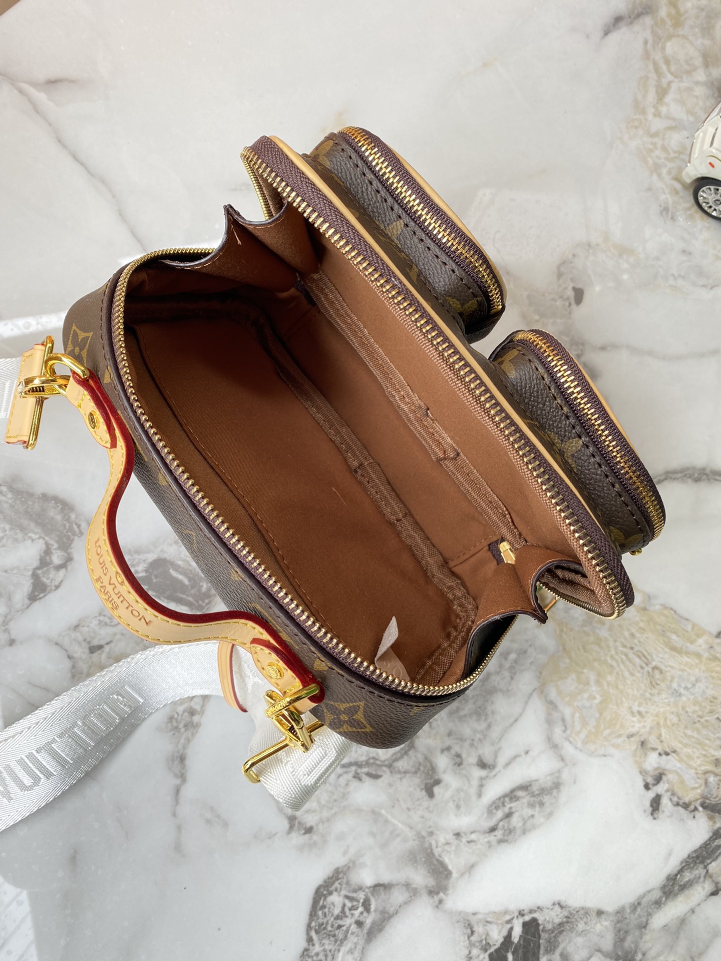 入手困難【Louis Vuitton】老花カメラバッグ M80446 - 画像 (9)