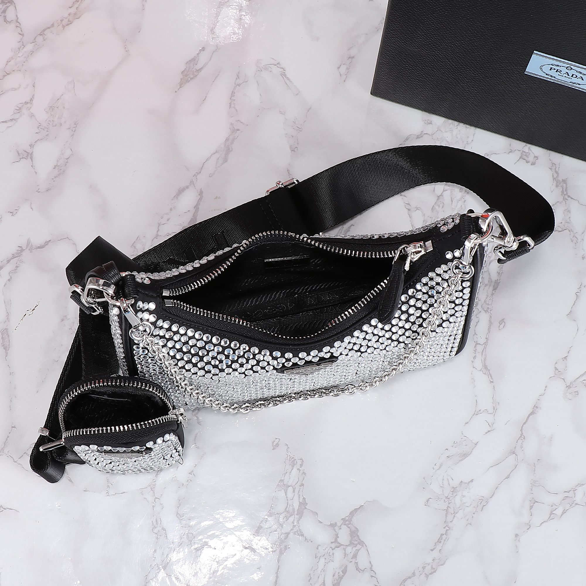 【PRADA 公式旗艦店】プラダ 斜めがけバッグ 当日出荷 好評に付き再入荷!22*16*6CM - 画像 (6)