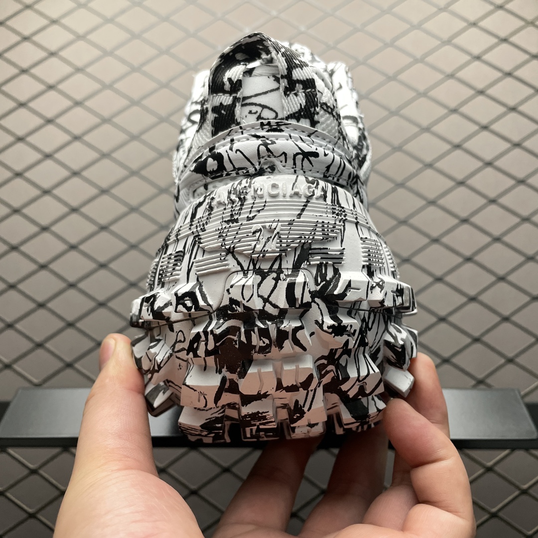 Balenciaga Bouncer Extreme Graffiti Sneaker(685613W2RG19010) - 画像 (7)