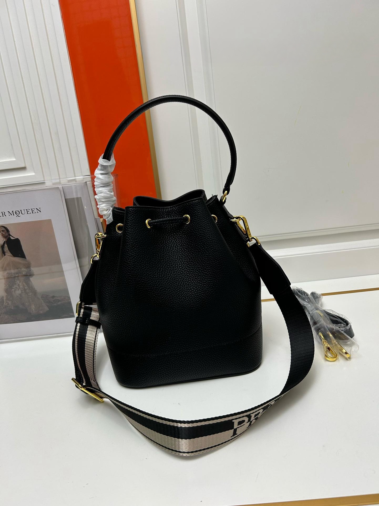 【PRADA 公式旗艦店】プラダ ハンドバッグ 当日出荷 好評に付き再入荷!21*25*15CM - 画像 (2)